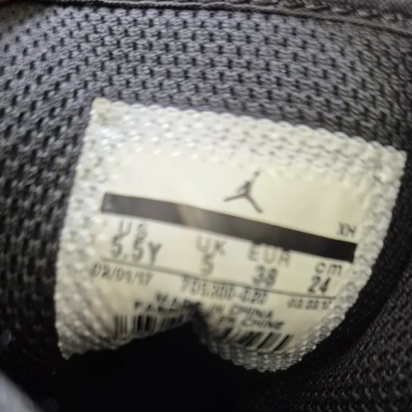Nike Air Jordan 1 Mid Basketball Shoes Black White Red Sneakers Size 5.5Y