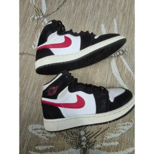 Nike Air Jordan 1 Mid Basketball Shoes Black White Red Sneakers Size 5.5Y