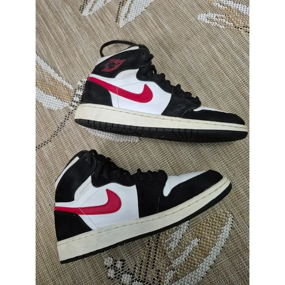Nike Air Jordan 1 Mid Basketball Shoes Black White Red Sneakers Size 5.5Y