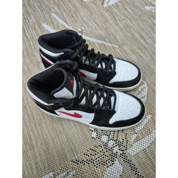 Nike Air Jordan 1 Mid Basketball Shoes Black White Red Sneakers Size 5.5Y