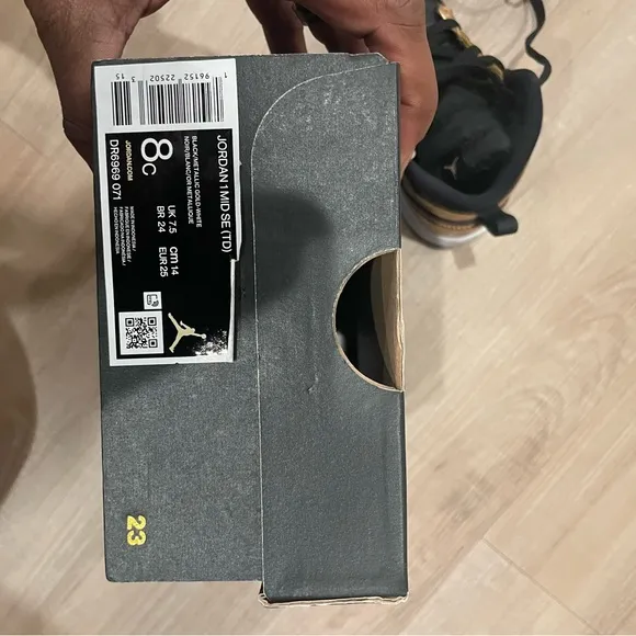 Nike Air Jordan 1 Mid SE (TD) “Metallic Gold Black” Mid Top Lace Up Toddler