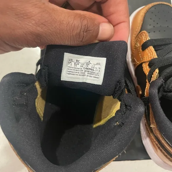 Nike Air Jordan 1 Mid SE (TD) “Metallic Gold Black” Mid Top Lace Up Toddler