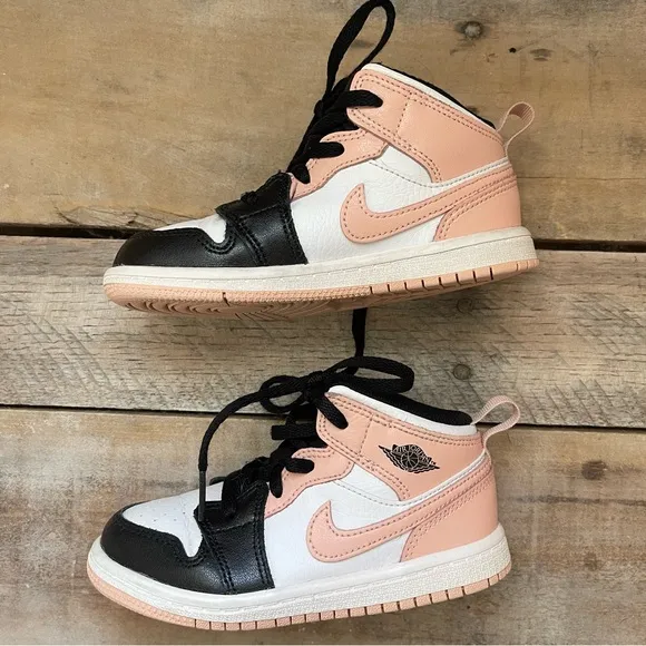 Nike Air Jordan 1 Mid Toddler Size 9c White / Arctic Orange-Black