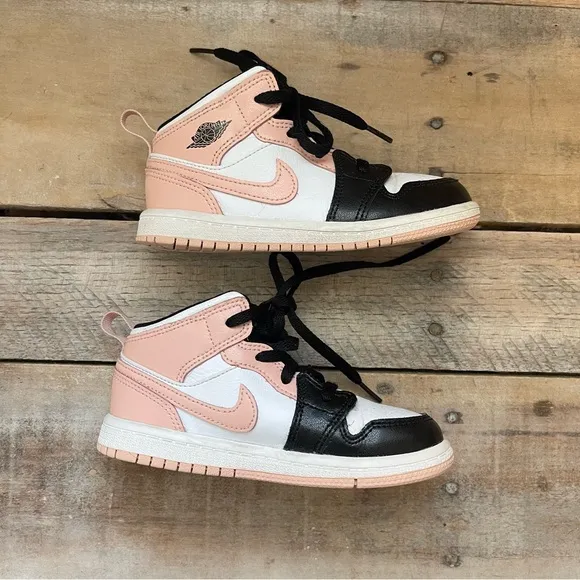 Nike Air Jordan 1 Mid Toddler Size 9c White / Arctic Orange-Black