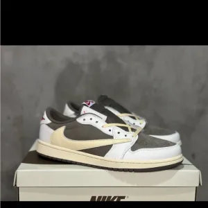 Nike Air Jordan 1 Travis Scott Reverse Mocha