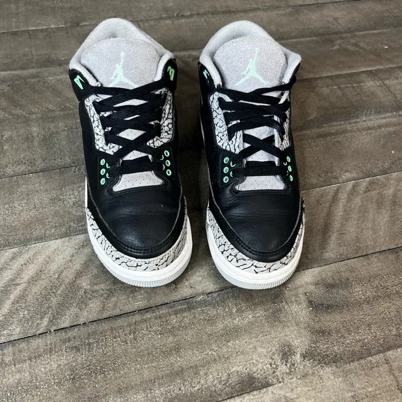 Nike Air Jordan 3 Green Glow Sneakers Sz 7