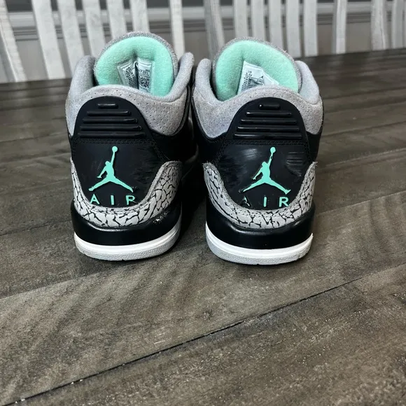 Nike Air Jordan 3 Green Glow Sneakers Sz 7