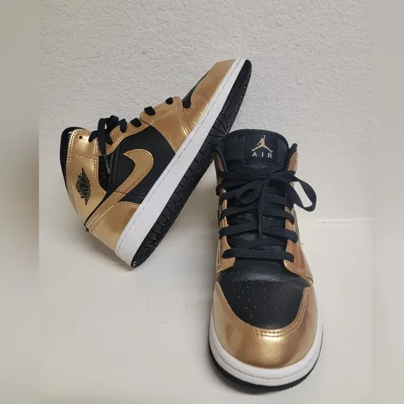 Nike Air Jordan Black and Gold Sneakers