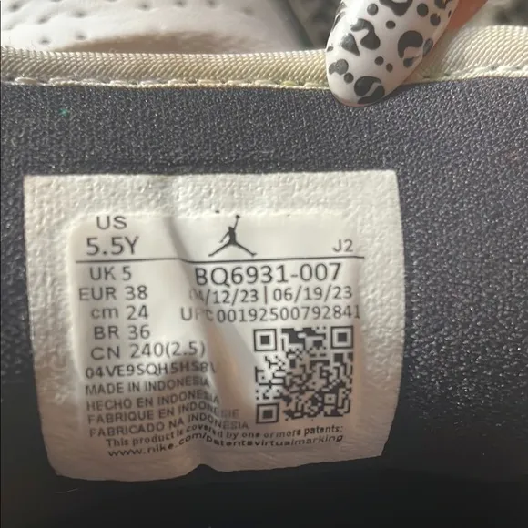 Nike Air Jordan Black and Gray Sneakers