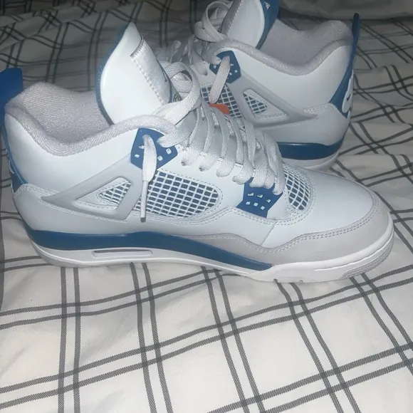 Nike Air Jordan military blue