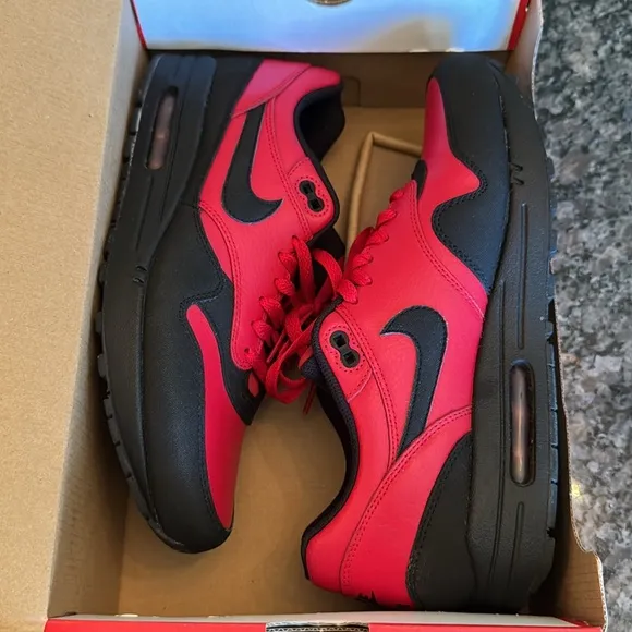 Nike Air Max 1 ltr premium Red leather Sneakers EUC 10.5