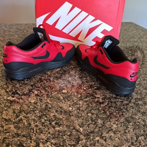 Nike Air Max 1 ltr premium Red leather Sneakers EUC 10.5