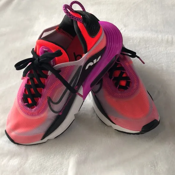 Nike Air Max 2090 Casual Sneakers