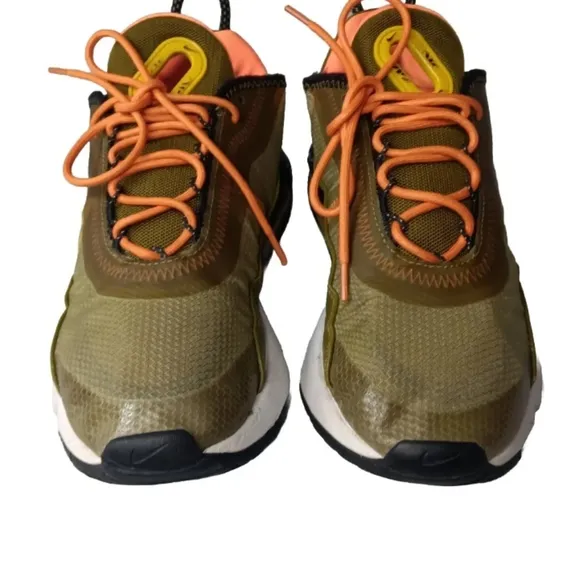 Nike Air Max 2090 Olive Flak University Gold Womens Size 7 Sneakers DC1875-300