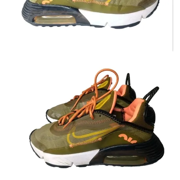 Nike Air Max 2090 Olive Flak University Gold Womens Size 7 Sneakers DC1875-300