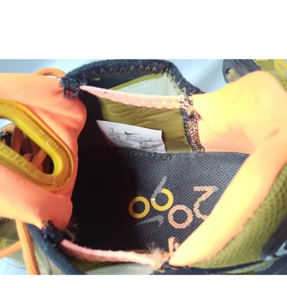 Nike Air Max 2090 Olive Flak University Gold Womens Size 7 Sneakers DC1875-300