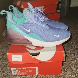 Nike Air Max 270 Purple Sneakers