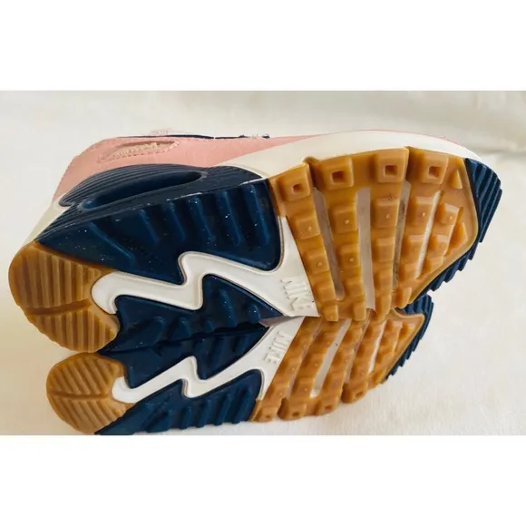 Nike Air Max 90 SE Low White Pink Glaze Gum Sneakers Shoes Youth Girls Size 11 C