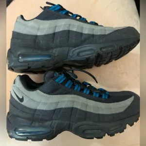 Nike Air Max 95 Black/Blue/Grey Sneakers