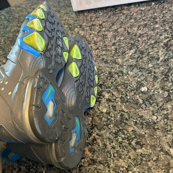 Nike air max Barkley Gray and Blue Sneakers EUC 10.5
