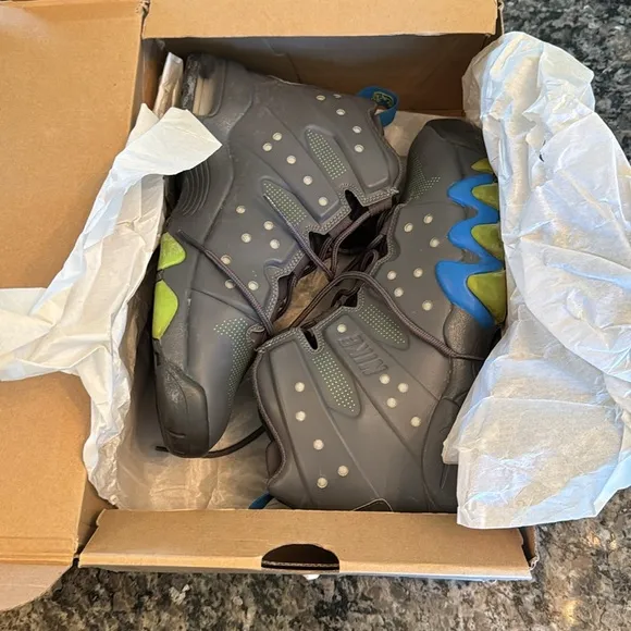 Nike air max Barkley Gray and Blue Sneakers EUC 10.5