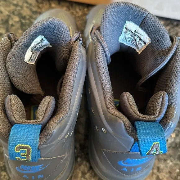 Nike air max Barkley Gray and Blue Sneakers EUC 10.5