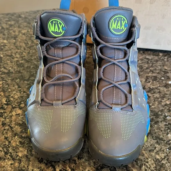 Nike air max Barkley Gray and Blue Sneakers EUC 10.5