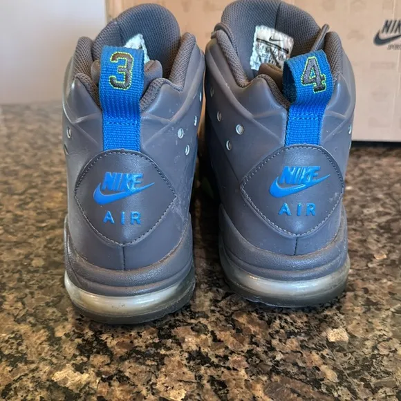 Nike air max Barkley Gray and Blue Sneakers EUC 10.5