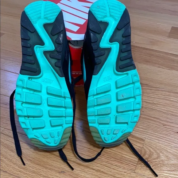 Nike Air Max Black and Mint Sneakers