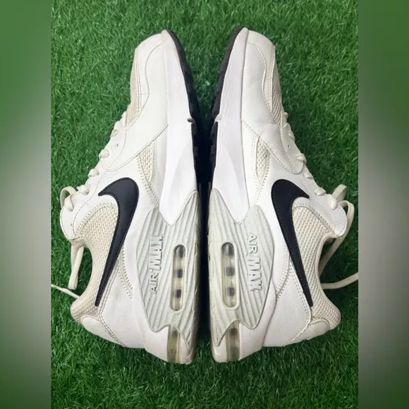 Nike Air Max ExceeWhite Size 12