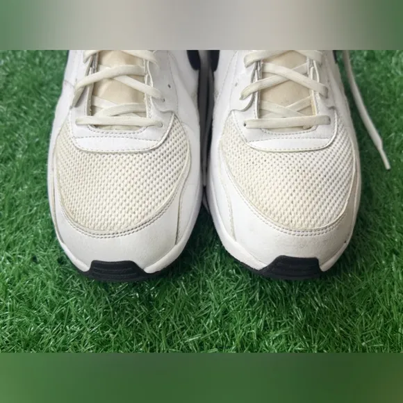 Nike Air Max ExceeWhite Size 12