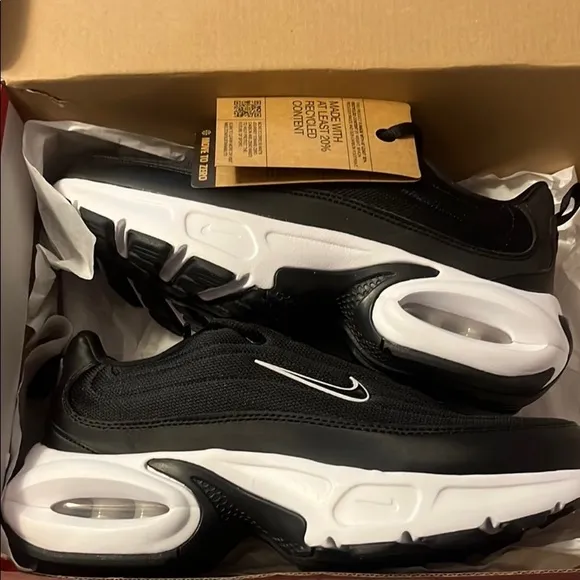 Nike Air Max Portal women size 8 men 6