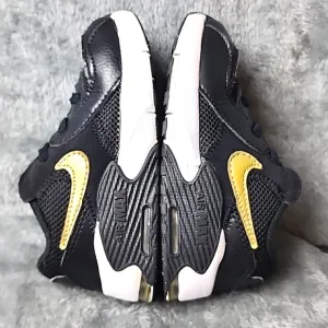 NIKE Air Max Size 8 C Kids.