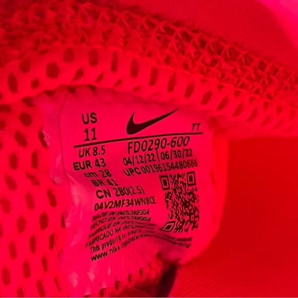 Nike Air Presto Hyper Pink Shoes Sneakers Womens Size 11 Neon FD0290-600