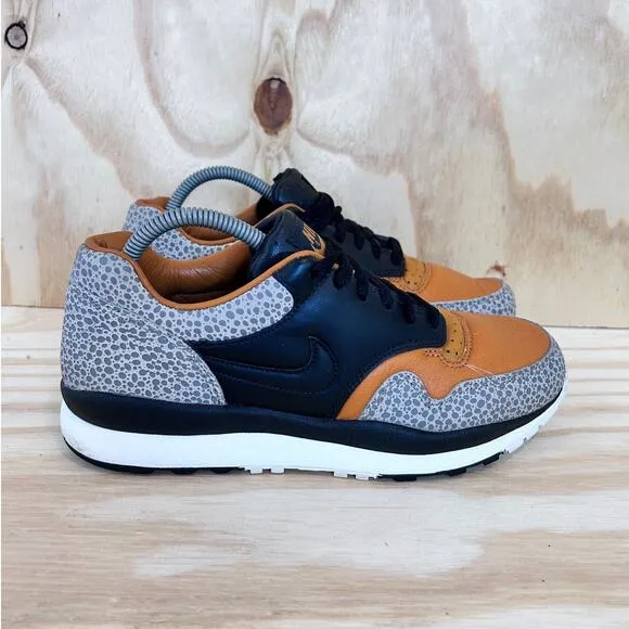 Nike - Air Safari - Sneakers - Gray/Black/Orange - Men's - 8 - AO3295-001