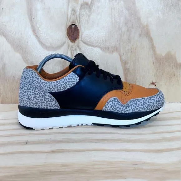 Nike - Air Safari - Sneakers - Gray/Black/Orange - Men's - 8 - AO3295-001