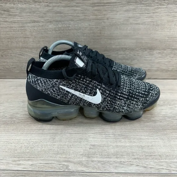 Nike Air VaporMax Flyknit 3 Oreo Women’s 7 Running Casual Sneakers AJ6910-001