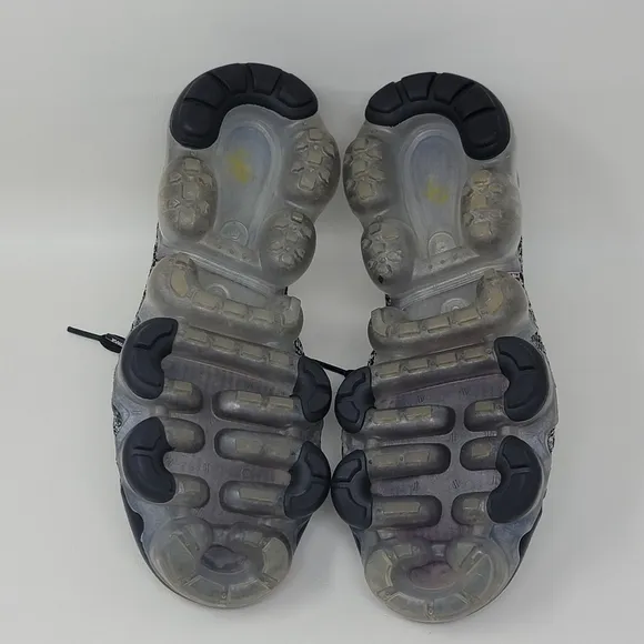 Nike Air VaporMax Flyknit 3 Womens Size 7 Athletic Shoes Sneakers AJ6910-001