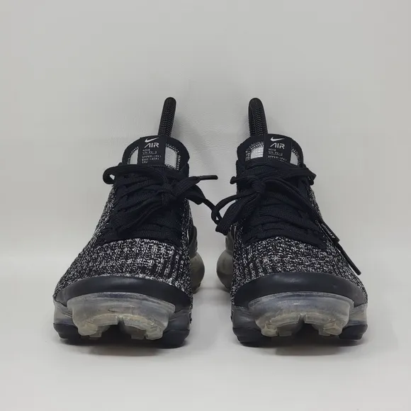 Nike Air VaporMax Flyknit 3 Womens Size 7 Athletic Shoes Sneakers AJ6910-001