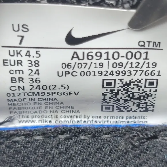 Nike Air VaporMax Flyknit 3 Womens Size 7 Athletic Shoes Sneakers AJ6910-001