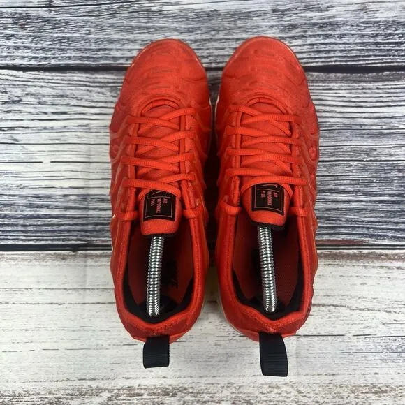 Nike Air Vapormax Plus Chile Red Sneakers Shoes Women’s Size 9.5