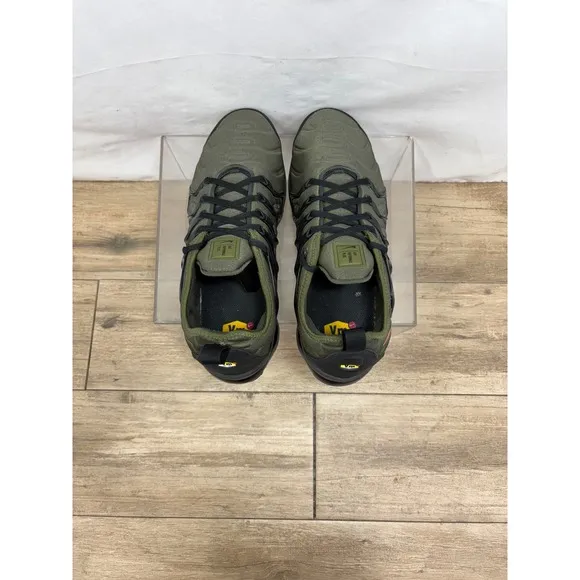 Nike Air Vapormax Plus Green Olive Black DQ4688-300 Men's Size 9
