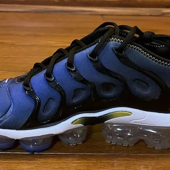 NIKE AIR VAPORMAX PLUS LIVE TOGETHER PLAY, TOGETHER DC1476-001 MENS SIZE 9