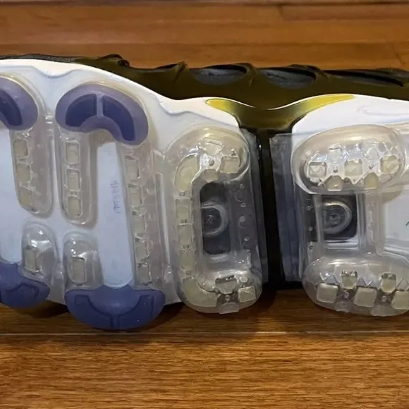 NIKE AIR VAPORMAX PLUS LIVE TOGETHER PLAY, TOGETHER DC1476-001 MENS SIZE 9