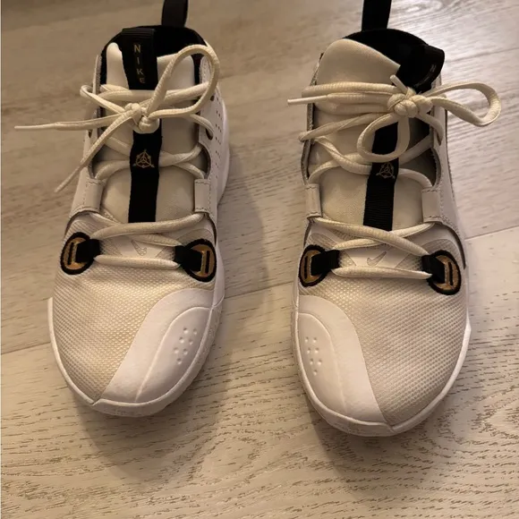 Nike Air Zoom Crossover Basketball Shoes big kids size 4