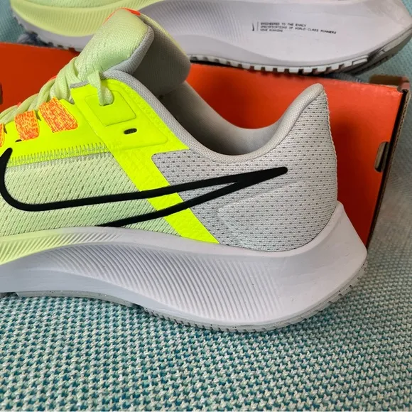NIKE Air Zoom Pegasus 38 Running Shoes
