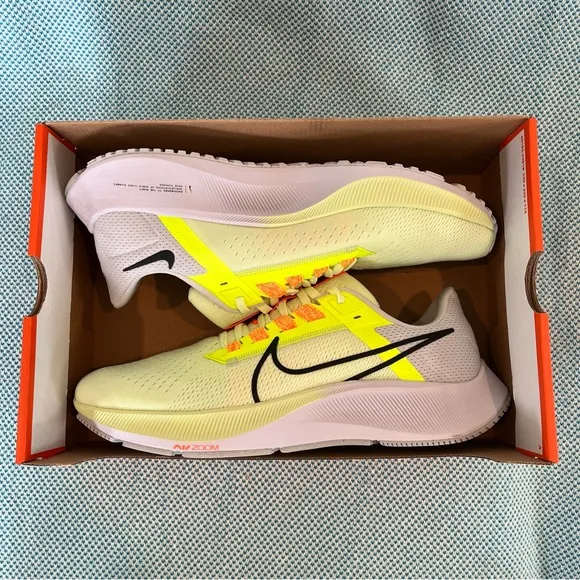 NIKE Air Zoom Pegasus 38 Running Shoes