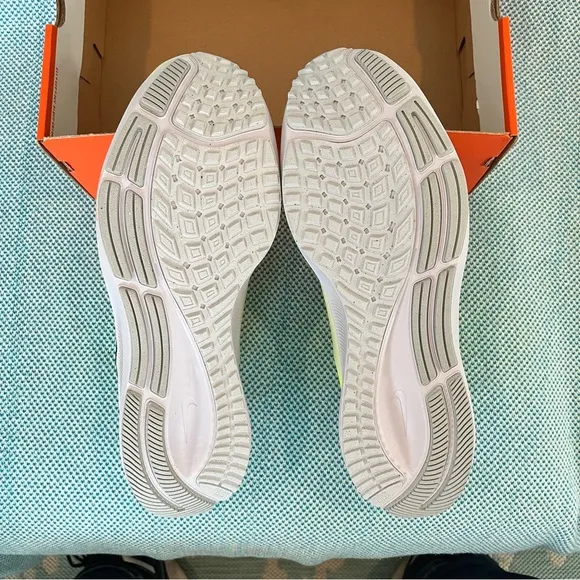 NIKE Air Zoom Pegasus 38 Running Shoes