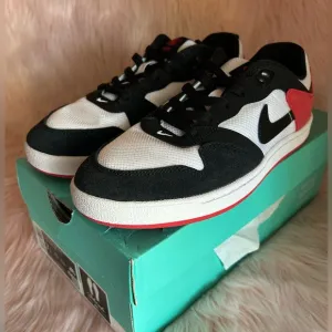 Nike Alleyoop SB (University Red GS)