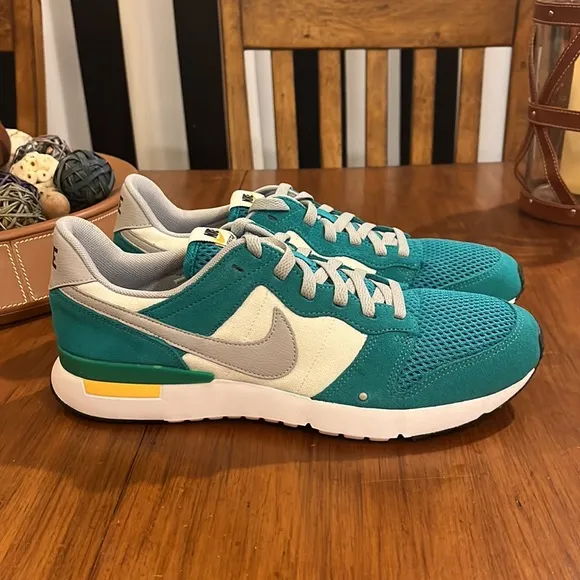 Nike Archive 83.M shoes sneakers new 747245 300 rio teal Men’s size 9.5